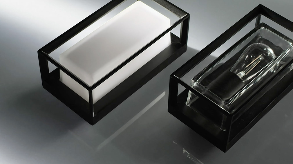 E3210 & E3210E wall luminaire